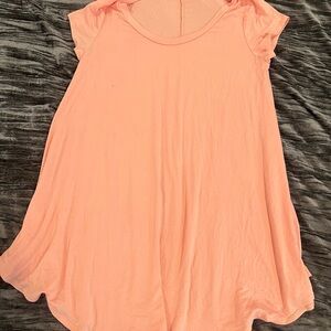 Women's Pink Flowy Top Size XL by Isaac Levi